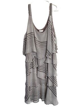 NWT $98 Signature by Robbie Bee Dress Size 24W Striped Gray White Layered